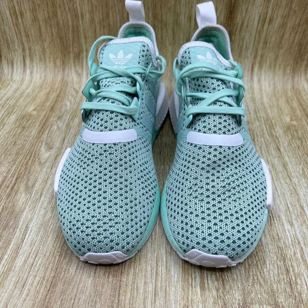 Adidas NMD R1 Men's Size 10 Blush Green Mesh Boost Running Shoes Sneakers FV1739